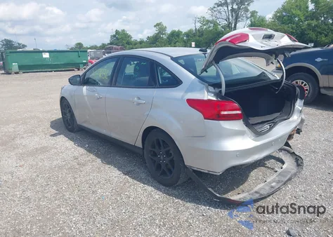 2016 Ford Focus Se z USA, uszkodzony, nr VIN 1FADP3F24GL321187